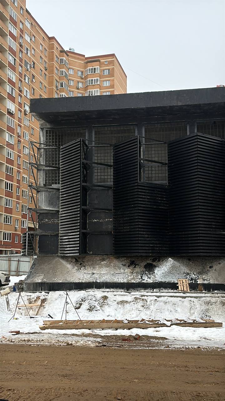 Установка металлических ламелей венткиоска